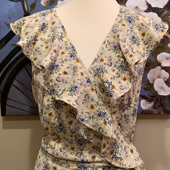 Max Studio asymmetrical wrap around floral dress - Picture 3 of 8